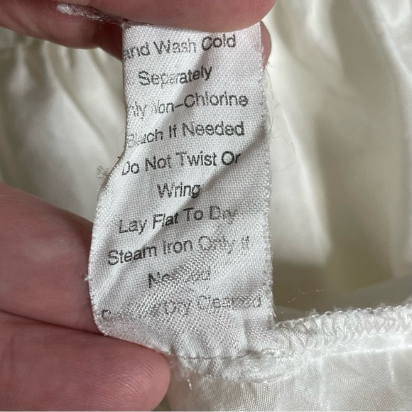 Cabi M silk sleeveless ruffled blouse - Picture 10 of 10